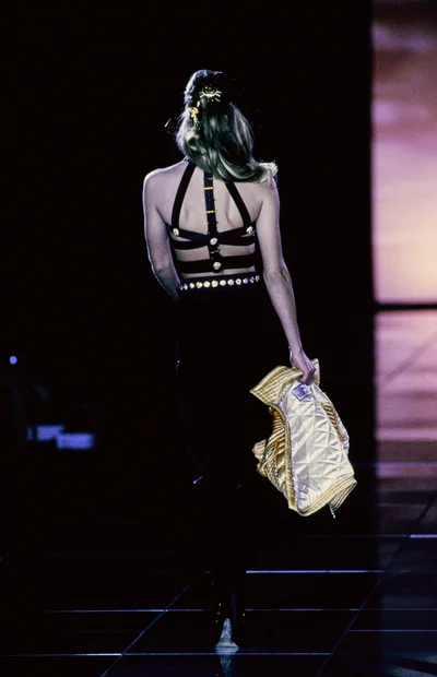 Look 32